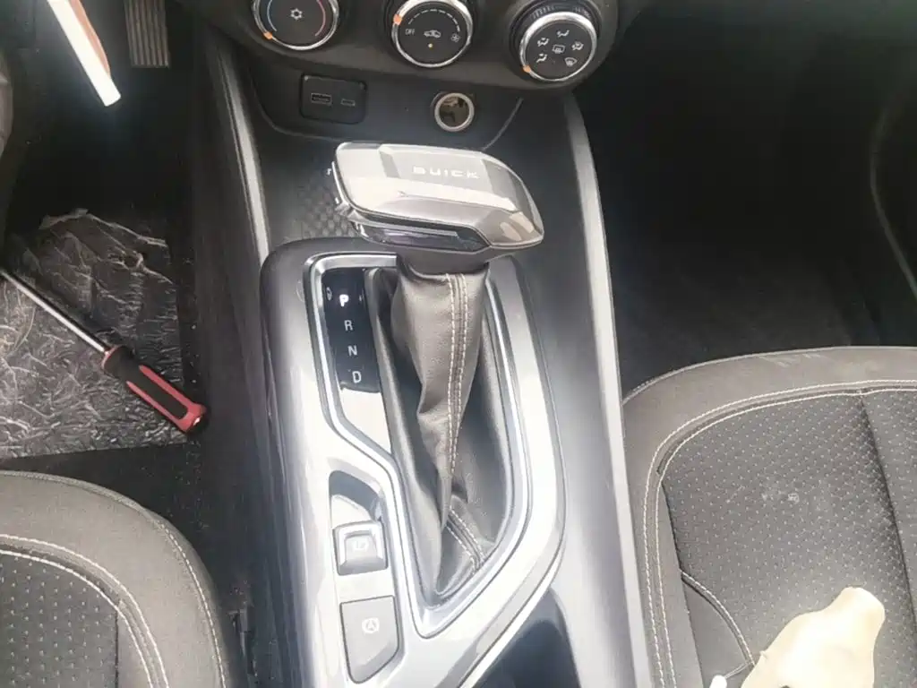 Buick Verano — миниатюра 14