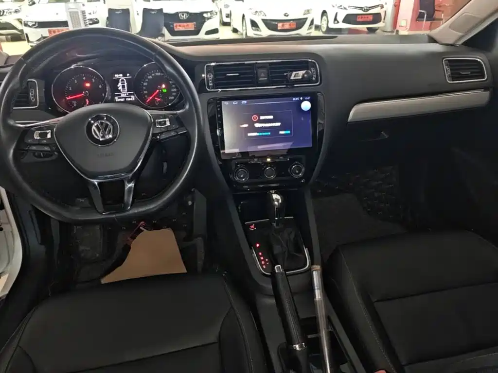 Volkswagen Sagitar — миниатюра 10
