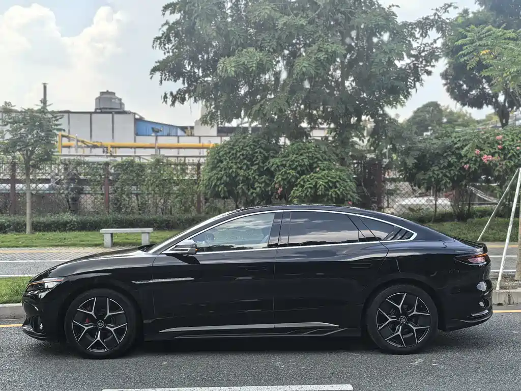 BYD Han — миниатюра 4