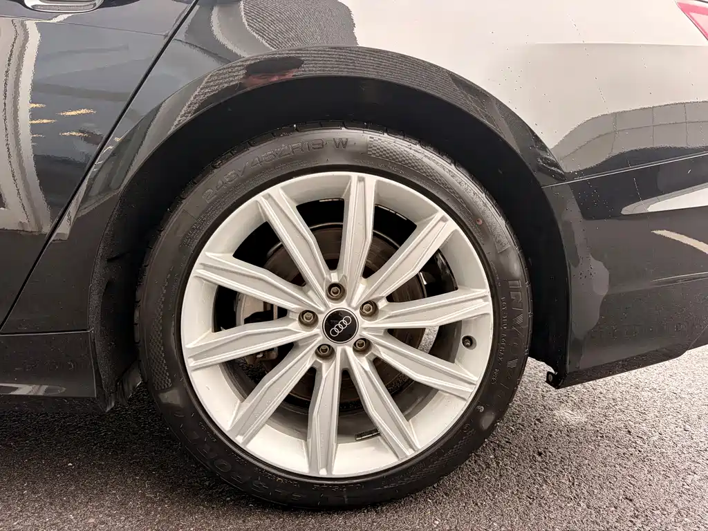 Audi A6L — миниатюра 12