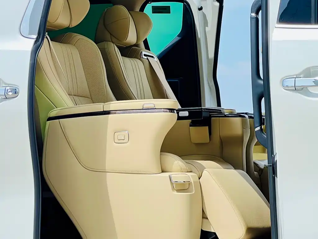 Toyota Alphard 2021 2.5L Luxury
