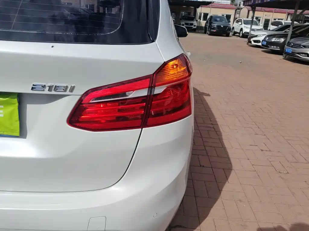 BMW 2 Series Active Tourer — миниатюра 8