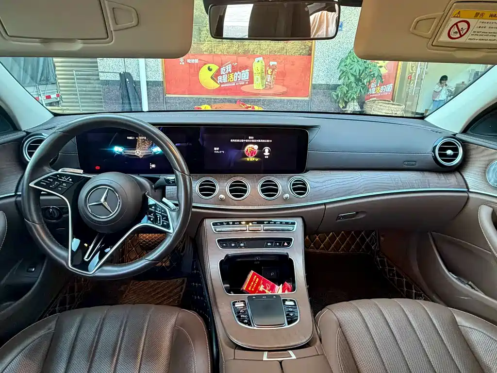 MERCEDES-BENZ E CLASS