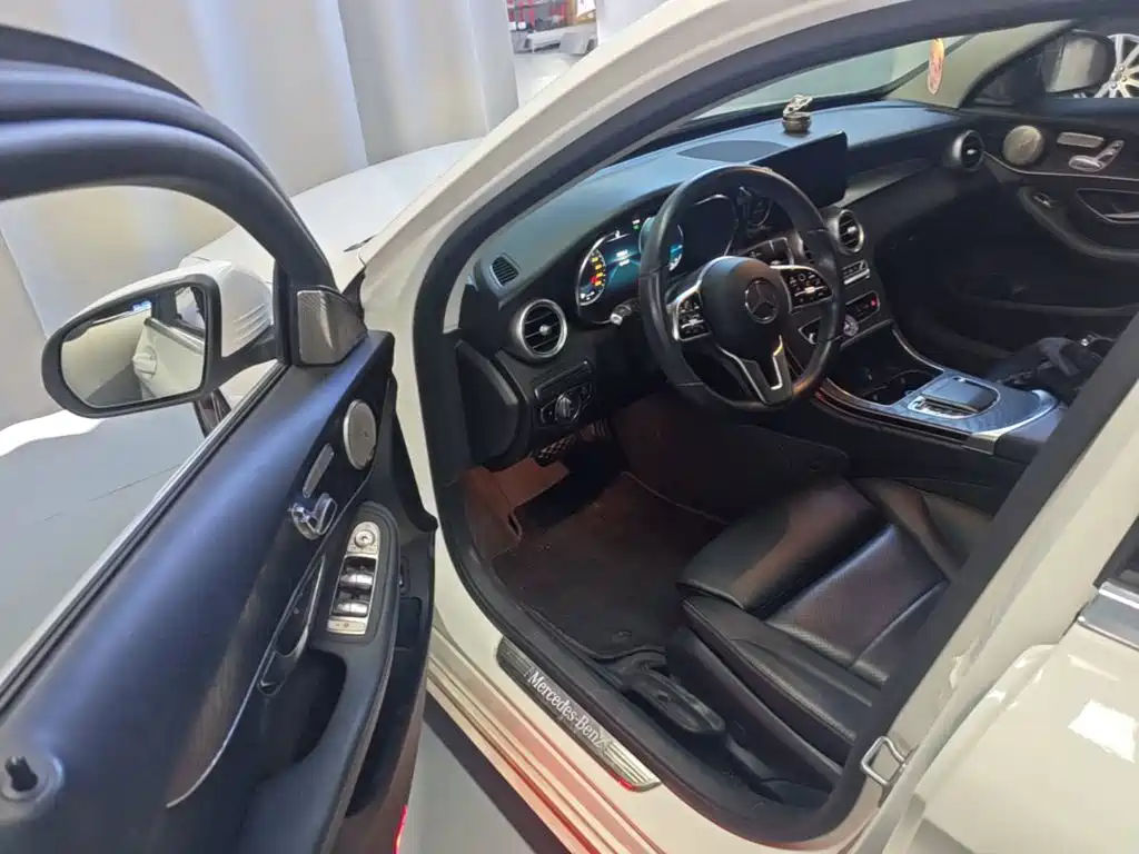 Mercedes-Benz C-Class (Import) — миниатюра 12