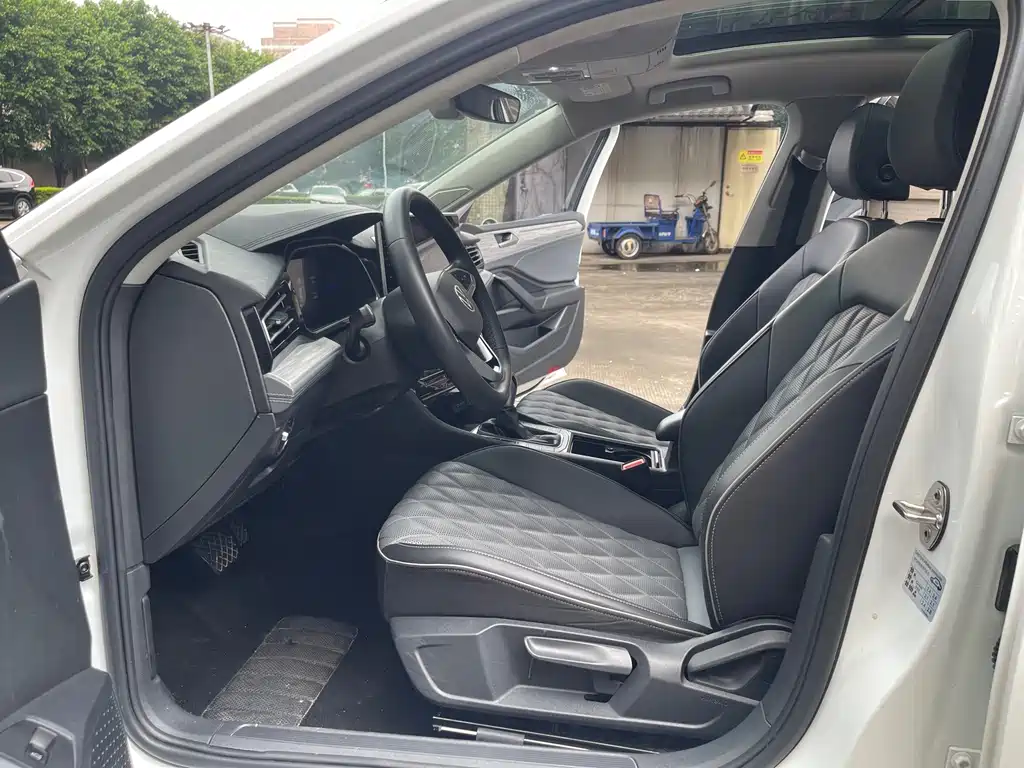 Volkswagen Sagitar — миниатюра 9
