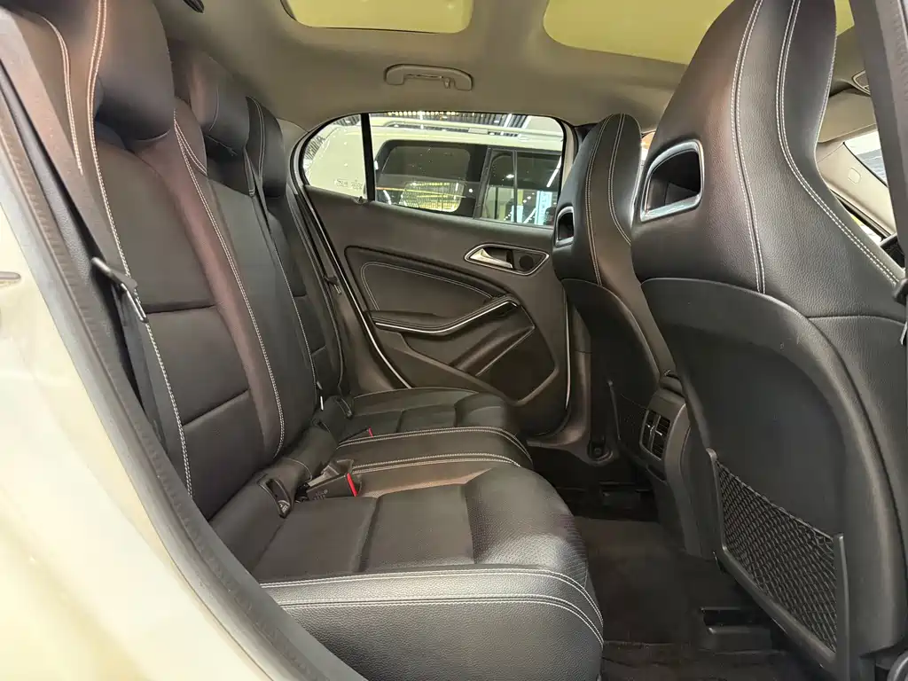 Mercedes-Benz GLA — миниатюра 27