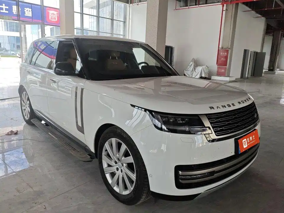 Land Rover Range Rover 2025 3.0 L6 400PS Long Wheelbase