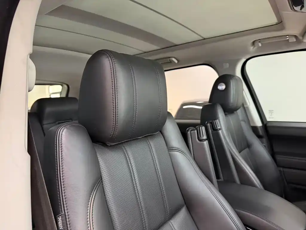 Land Rover Range Rover — миниатюра 12