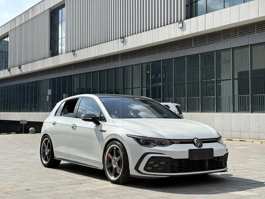 Volkswagen Golf GTI — миниатюра 3