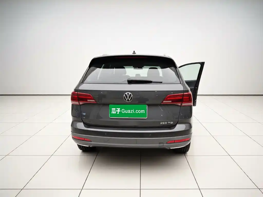 Volkswagen Tharu — миниатюра 3