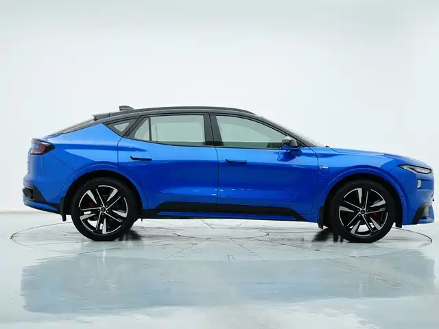Ford Evos — миниатюра 8