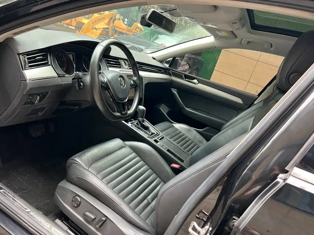Volkswagen Magotan 2017 330TSI DSG Lead