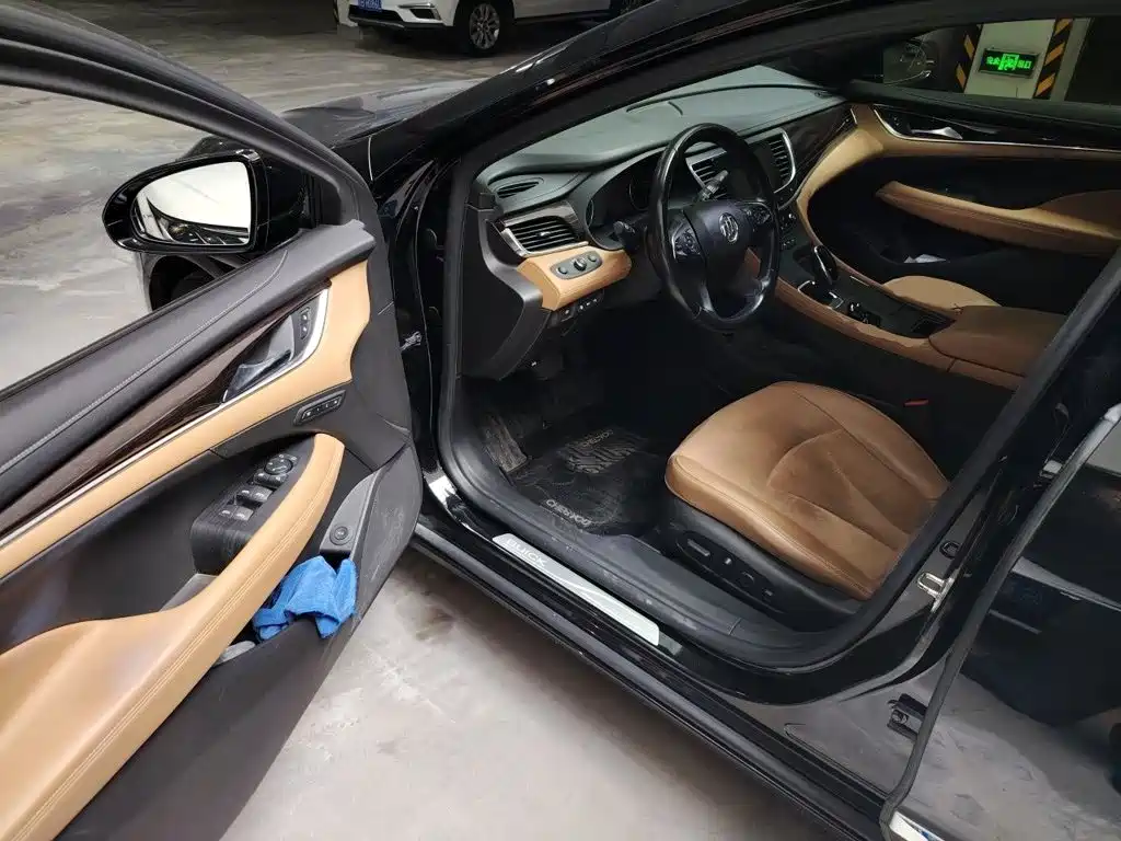 Buick LaCrosse — миниатюра 12