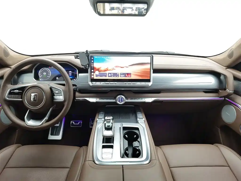 TANK TANK 700 NEW ENERGY