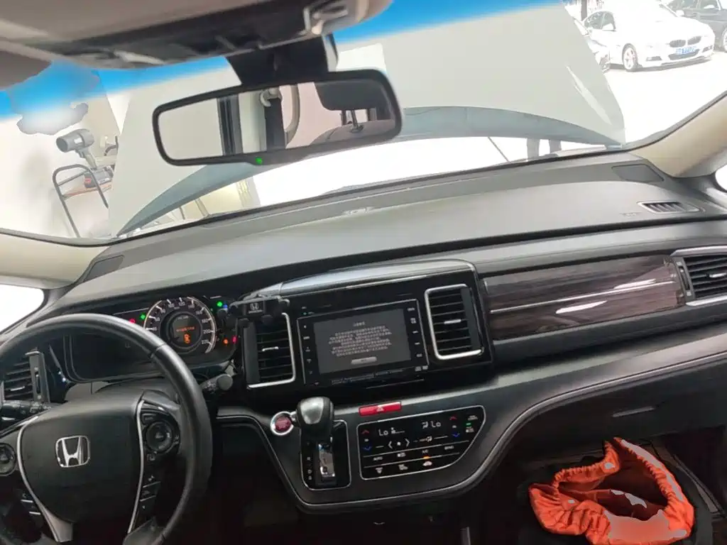 Honda Elysion — миниатюра 10
