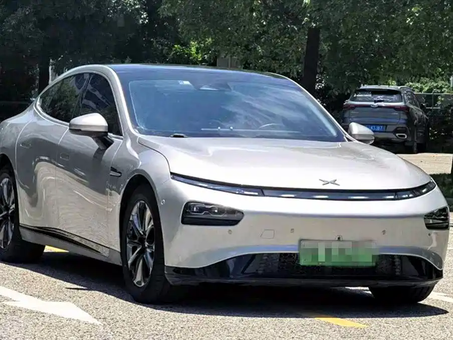 XPeng P7 — миниатюра 2