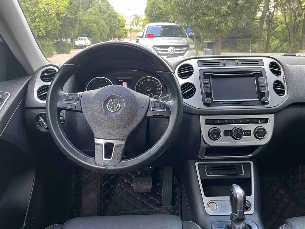 Volkswagen Tiguan — миниатюра 28