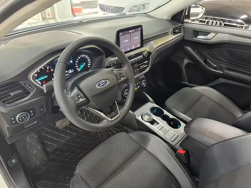 Ford Focus 2019 EcoBoost 125 AT V