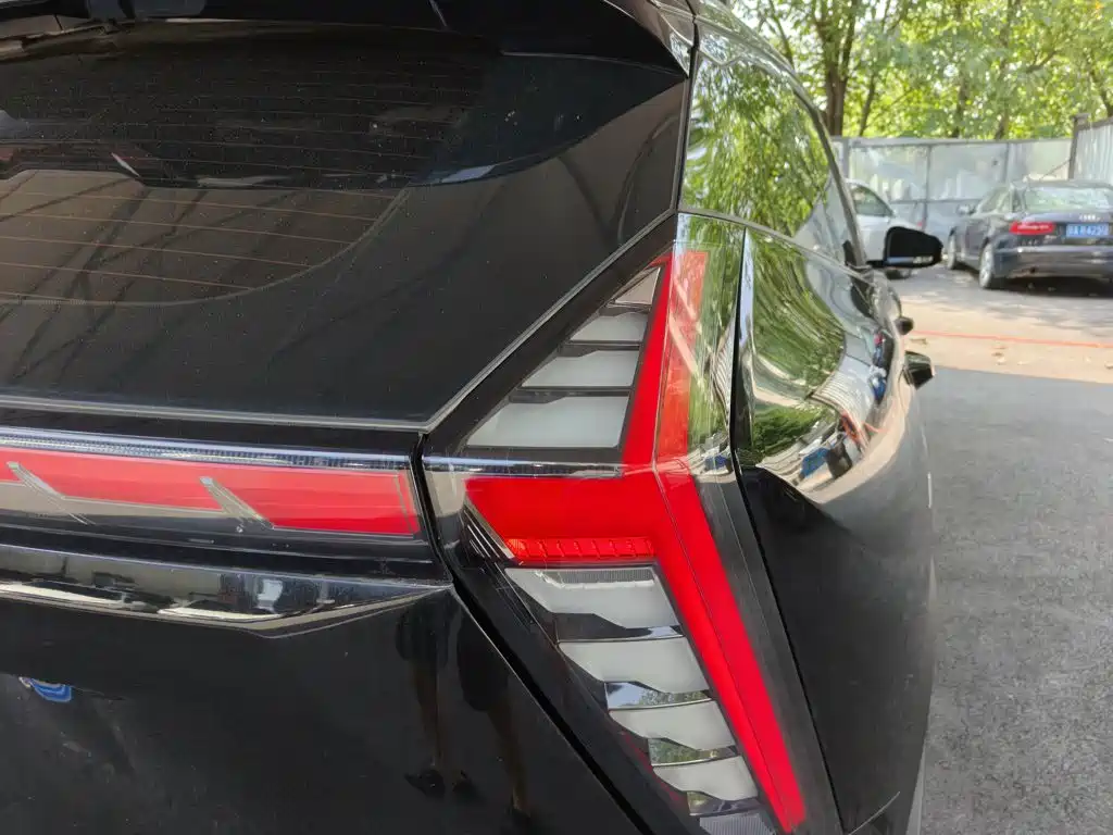 Geely Boyue L — миниатюра 8