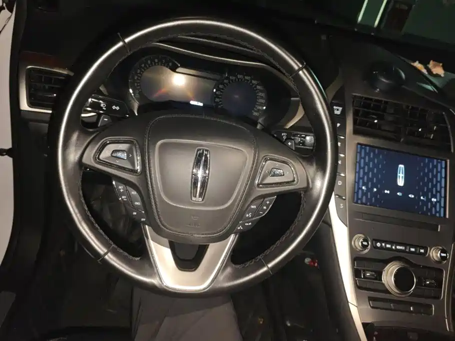 Lincoln MKZ — миниатюра 15