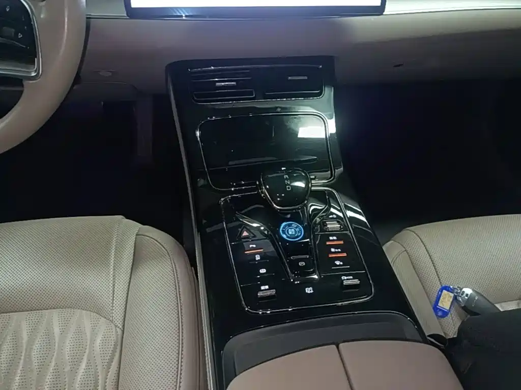 BYD Han — миниатюра 14