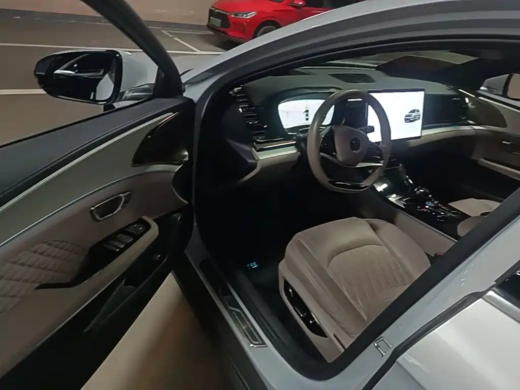 BYD Han — миниатюра 16