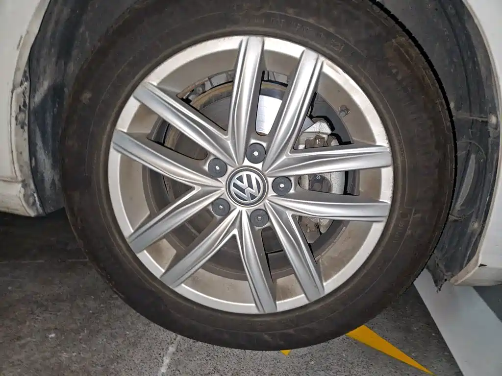 Volkswagen Golf — миниатюра 8