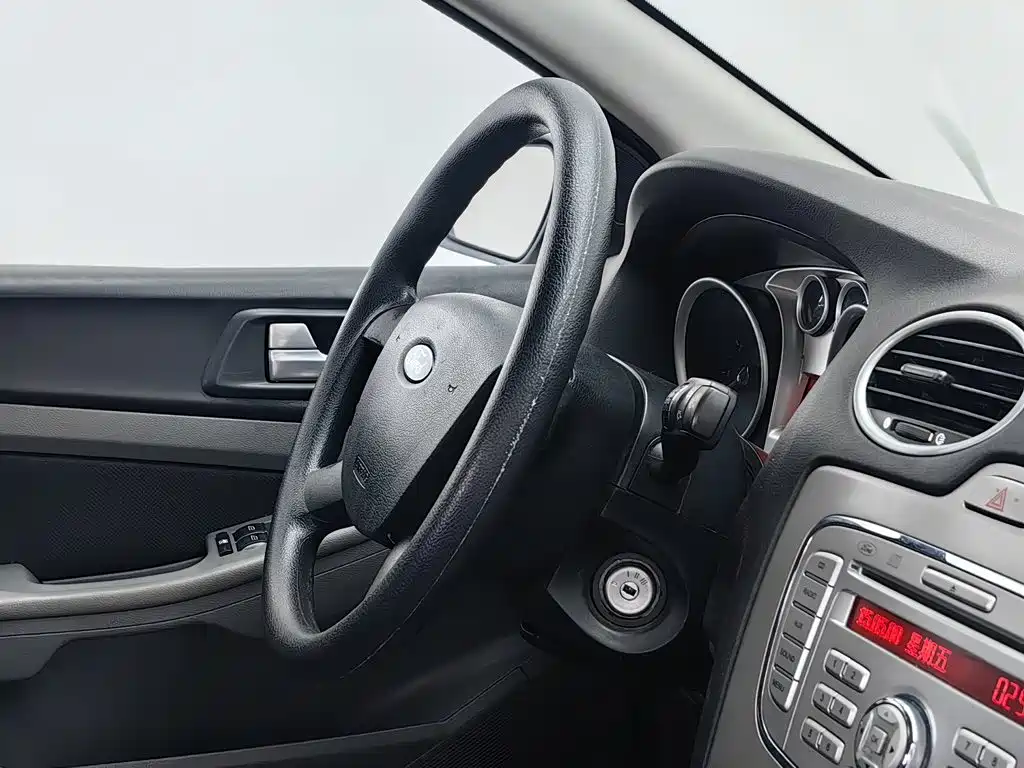 Ford Focus — миниатюра 22
