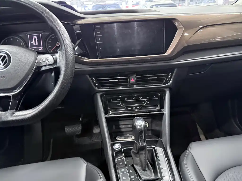 Volkswagen Tharu — миниатюра 11