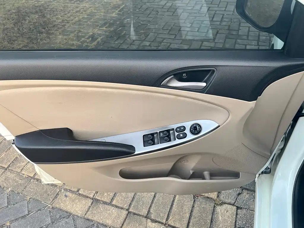 Hyundai Verna — миниатюра 7