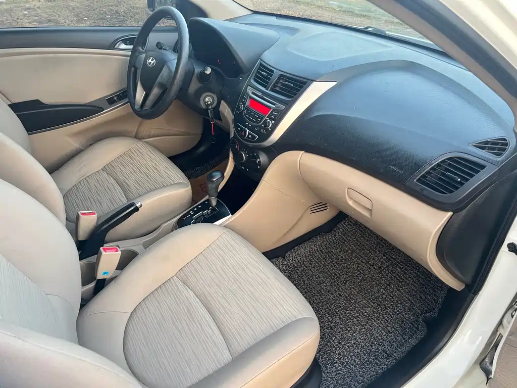 Hyundai Verna — миниатюра 10