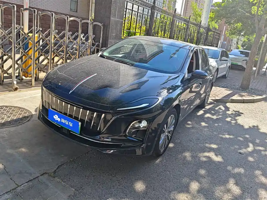 Hongqi HONGQI E QM5