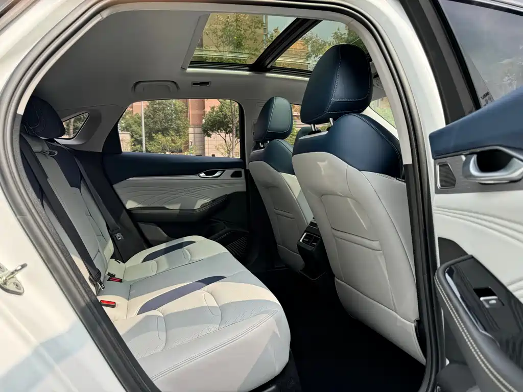 Geely Xingrui — миниатюра 8