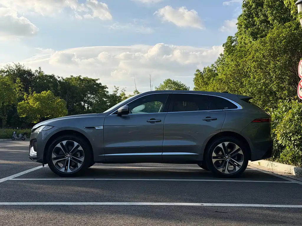 Jaguar F-PACE — миниатюра 5