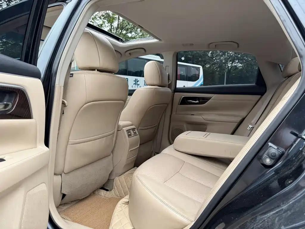 Nissan Teana — миниатюра 5