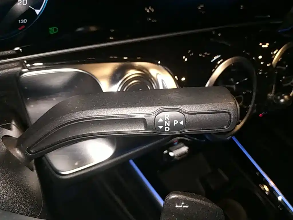 Mercedes-Benz GLB — миниатюра 14