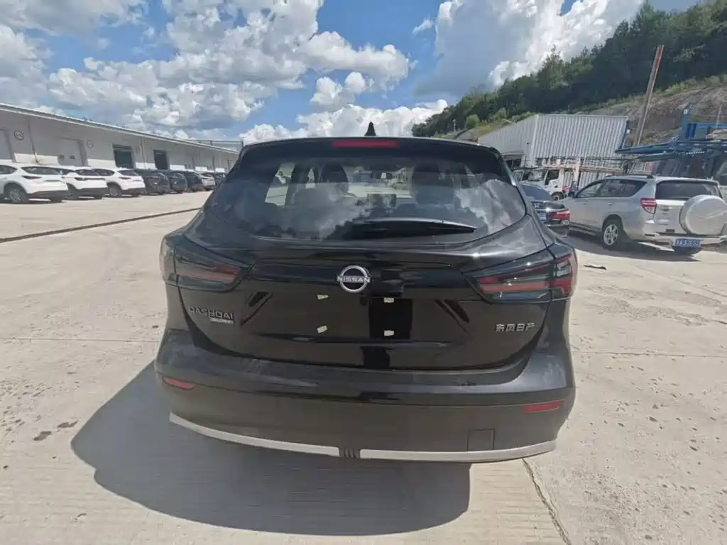 Nissan Qashqai — миниатюра 5