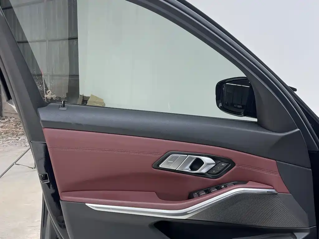 BMW 3 Series — миниатюра 17