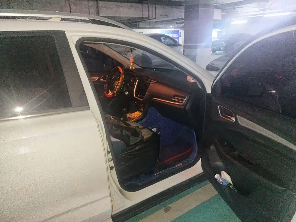 Roewe RX3 — миниатюра 19