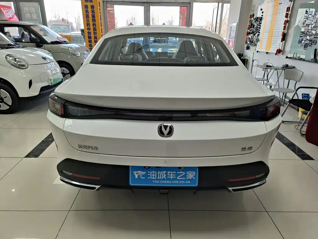 Changan Eado — миниатюра 6