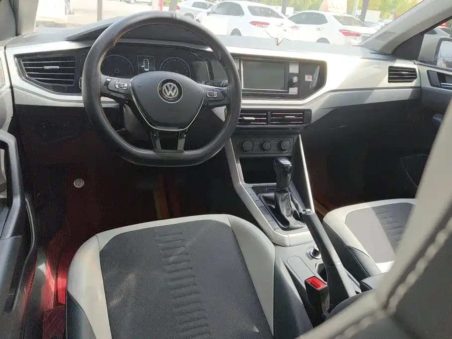 Volkswagen Polo — миниатюра 12