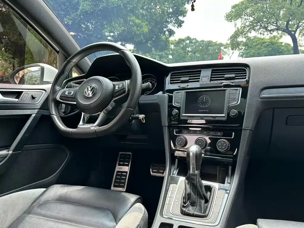 Volkswagen Golf — миниатюра 6