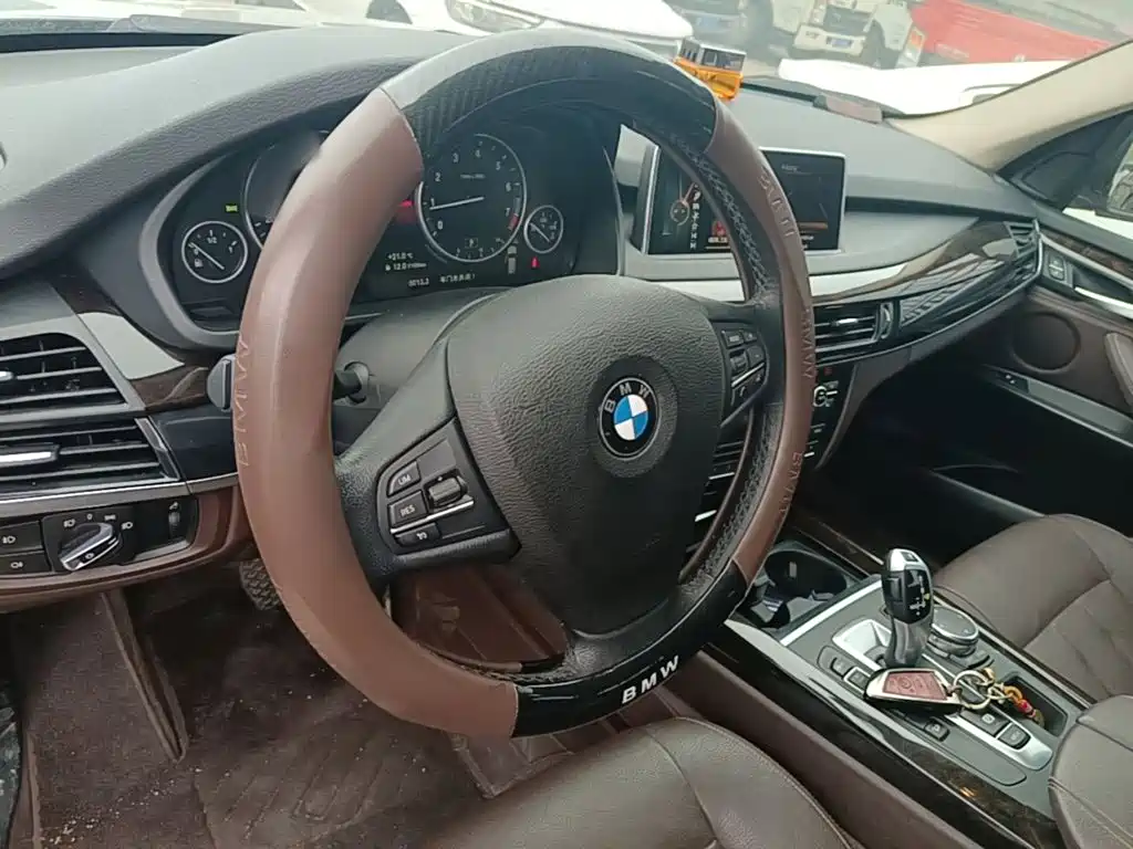 BMW X5 (Import) — миниатюра 11
