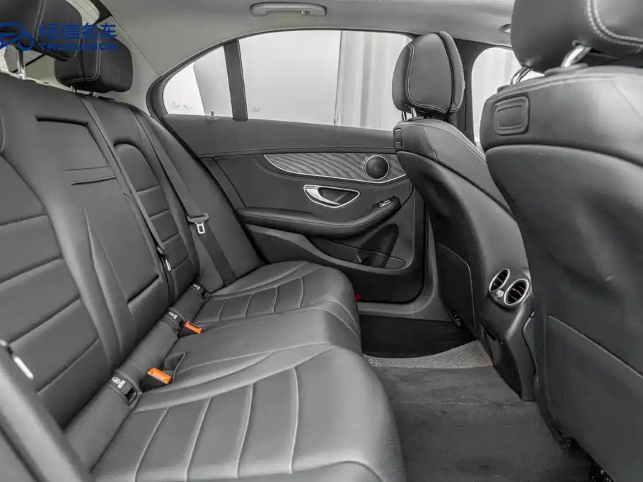 Mercedes-Benz C-Class — миниатюра 16