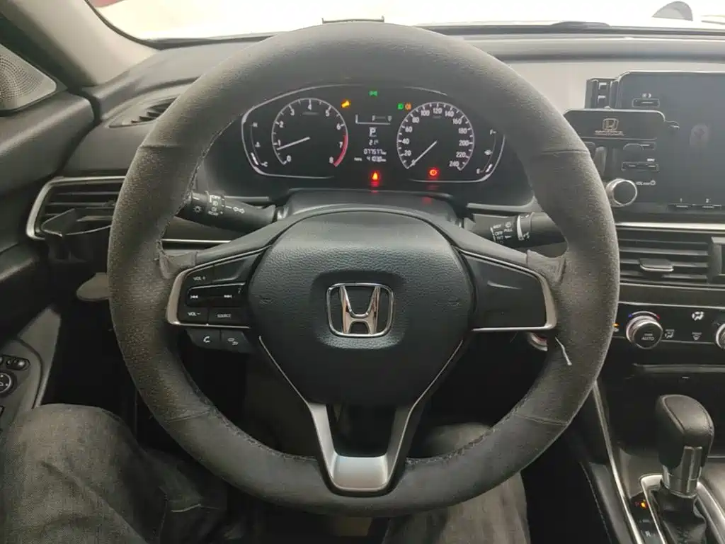 Honda Accord — миниатюра 11