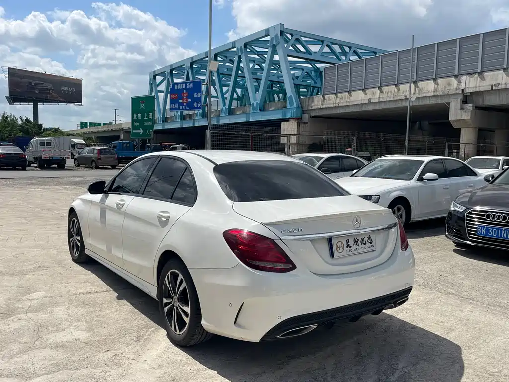 Mercedes-Benz C-Class — миниатюра 8