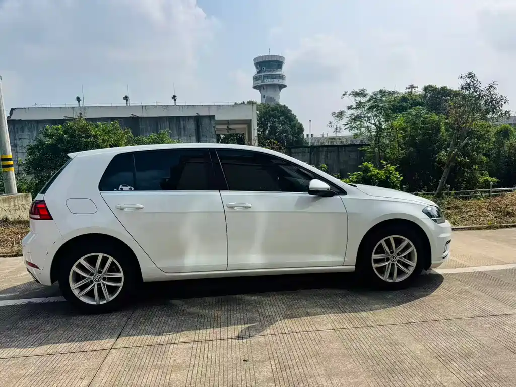 Volkswagen Golf — миниатюра 4