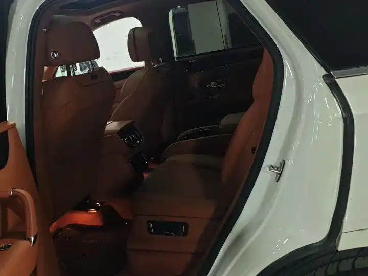 Bentley Bentayga 2018 4.0T V8