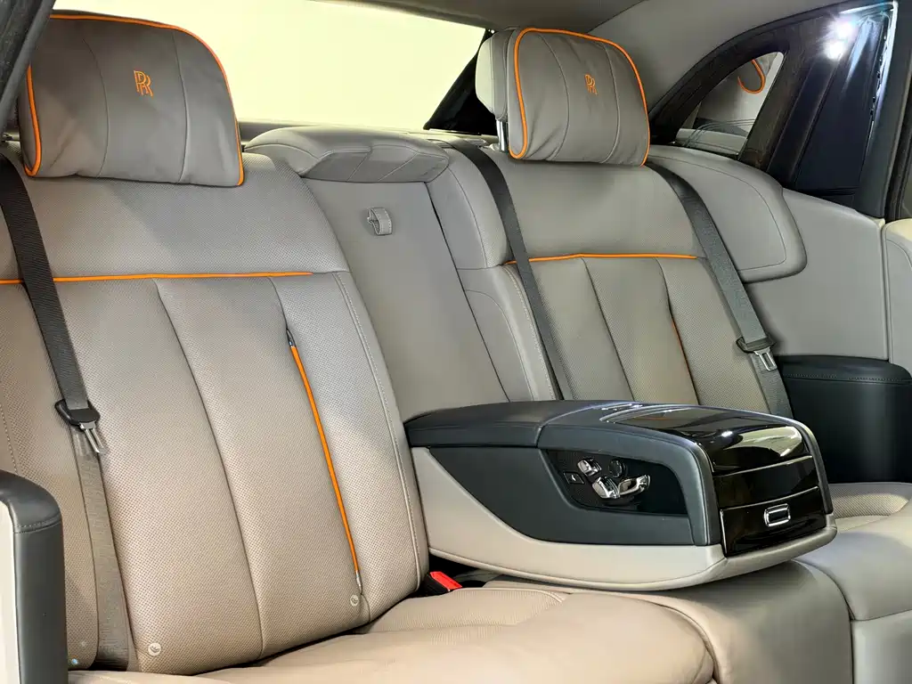 Rolls-Royce Phantom — миниатюра 7
