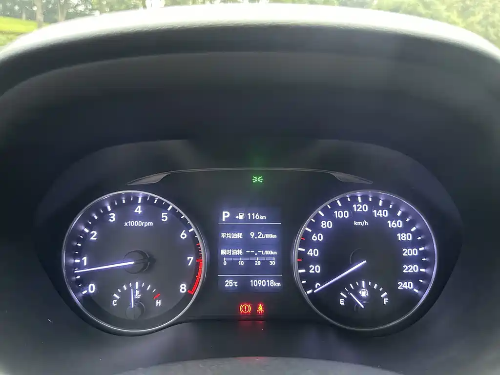 Hyundai Elantra — миниатюра 10
